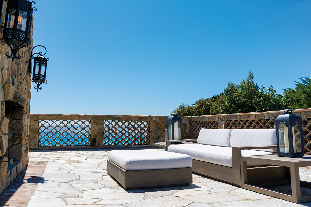 Stone-House-Retreat-Malibu-California-12