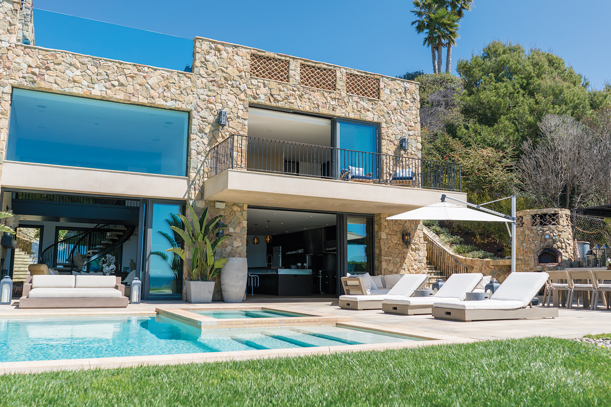 Stone-House-Retreat-Malibu-California-2