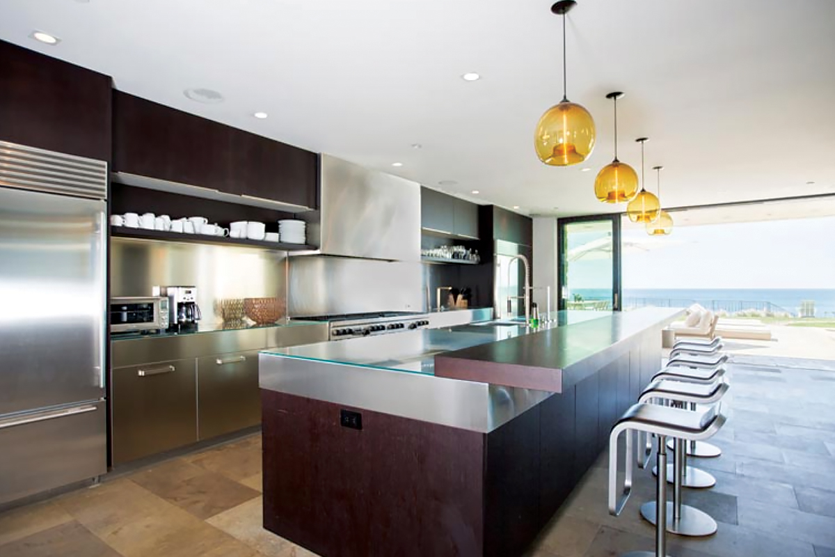 Stone-House-Retreat-Malibu-California-8