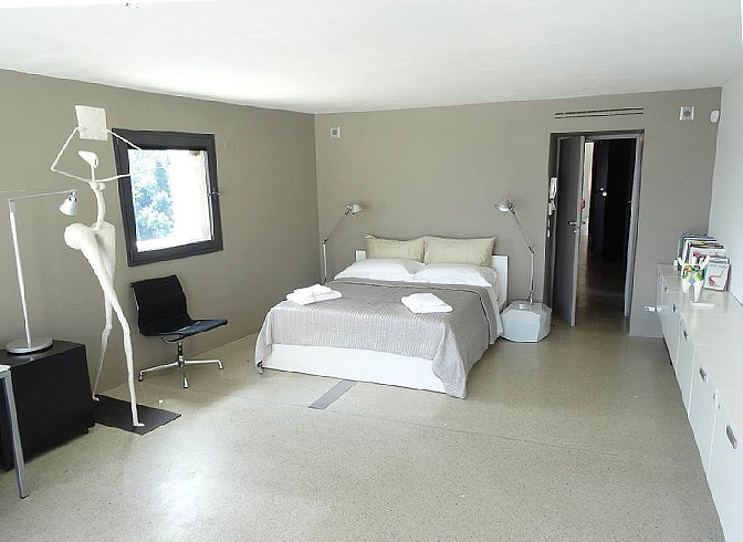 modern_vacation_rentals_lucca_italy_009
